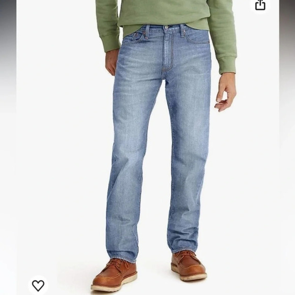 Levi’s 505 jeans in great condition just a minor snag on the back of the knee​ - Picture 1 of 5